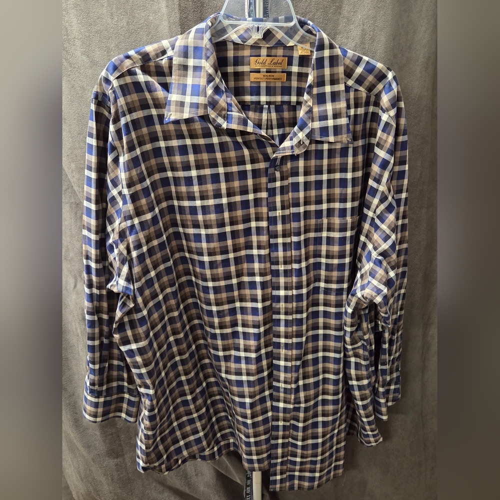 Roundtree & Yorke Navy and White Plaid Shirt